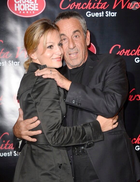 Thierry Ardisson et sa femme Audrey Crespo-Mara à la première du show de Conchita Wurst au Crazy Horse à Paris, le 9 novembre 2014.