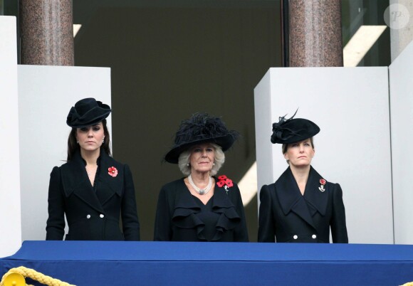 Kate Middleton, enceinte, Camilla Parker Bowles et Sophie de Wessex lors de la célébration du remembrance sunday le 09 novembre 2014 au Cénotaphe de Whitehall, à Londres.