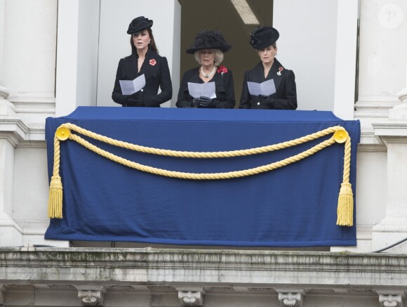 La duchesse de Cambridge, la duchesse de Cornouailles et la comtesse de Wessex lors de la célébration du remembrance sunday le 09 novembre 2014 au Cénotaphe de Whitehall, à Londres.