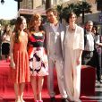 Mackenzie Foy, Matthew McConaughey, Anne Hathaway, Jessica Chastain - Matthew McConaughey reçoit son étoile sur le Walk of Fame à Hollywood, le 17 novembre 2014.