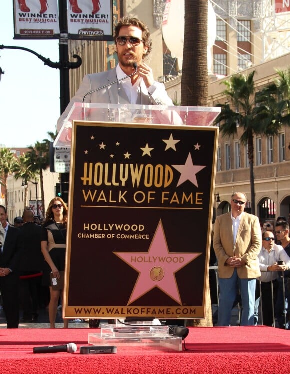 Matthew McConaughey - Matthew McConaughey reçoit son étoile sur le Walk of Fame à Hollywood, le 17 novembre 2014.