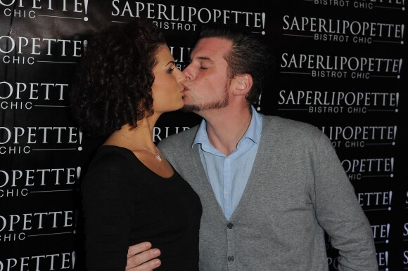 Norbert Tarayre et sa femme Amandine lors de l'inauguration du restaurant "Saperlipopette!" de Norbert Tarayre (Top Chef 3) à Puteaux, le 17 novembre 2014
