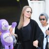 Angelina Jolie et ses enfants Shiloh, Maddox, Pax, Zahara, Vivienne et Knox arrivent a Sydney en Australie le 6 septembre 2013. 