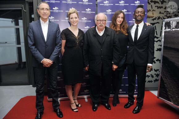 Alain Chamfort, Natacha Régnier (dans une robe Antik Batik), Jean Becker, Zoé Félix et Marco Prince à la clôture du festival Cinéma et Musique de film de La Baule le 22 novembre 2014