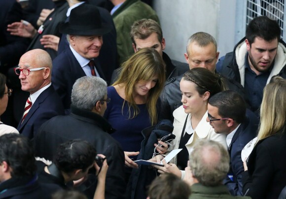 Carla Bruni-Sarkozy et Consuelo Remmert lors du meeting de Nicolas Sakozy à Boulogne-Billancourt le 25 septembre 2014