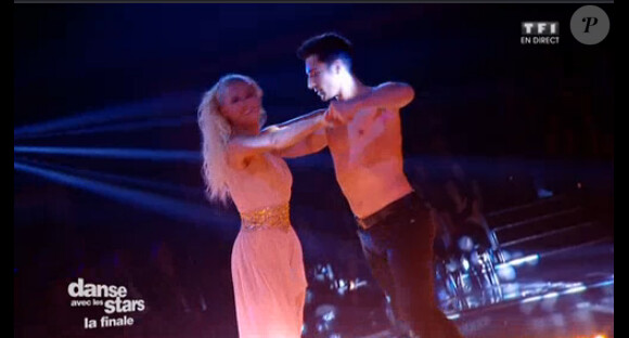 Brian Joubert et Katrina Patchett dans la finale de Danse avec les stars 5 sur TF1, le samedi 29 novembre 2014