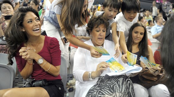 Nicole Johnson, la compagne de Michael Phelps,et la mère de ce dernier lors des fianles du championnat du monde de natation à Shanghai, le 28 juillet 2011