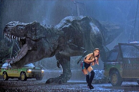 Ariana a peur du T-Rex de Jurrassic Park.