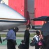 Zahara et sa mère - Angelina Jolie arrive au Burbank Airport, avec ses enfants, en provenance de New York, à Los Angeles, le 7 décembre 2014.