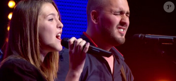 Numéro d'Elisa et de son père Adrien - "La France a un incroyable talent 2015" sur M6. Episode 1 diffusé le 9 décembre 2014.