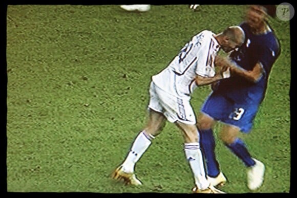 Coup de boule de Zinédine Zidane lors de la finale de la coupe du monde 2006 contre l'Italie.