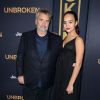 Luc Besson et sa fille Thalia lors de la première d'Invincible (Unbroken) au TCL Chinese Theatre le 15 décembre 2014.