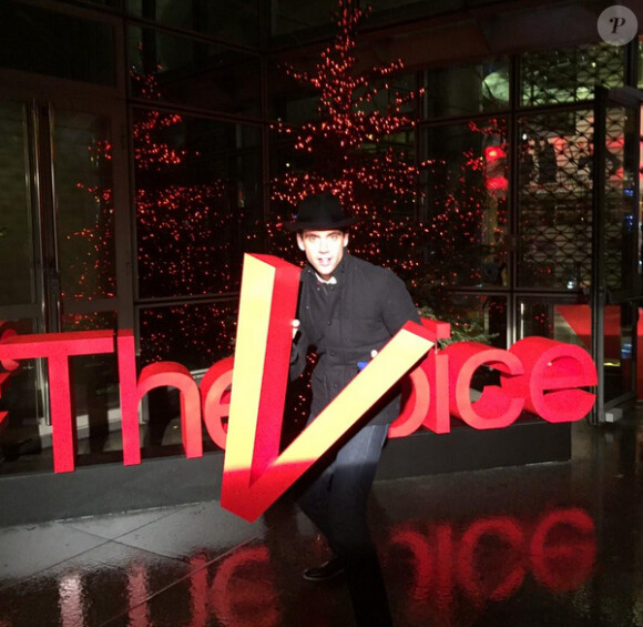 Mika lors de la conférence de presse de lancement de The Voice 4, le 17 décembre 2014, chez TF1