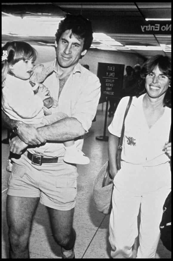 Archives - Paul Michael Glaser, sa femme Elizabeth et leur fille Ariel en 1984.