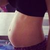 Stephanie Clerbois dévoile une nouvelle photo de son ventre arrondi. La starlette de Secret Story 4 est enceinte d'un petit garçon. Septembre 2014.