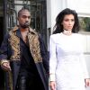 Kanye West et Kim Kardashian quittent leur hôtel, le Royal Monceau, pour se rendre à l'InterContinental Paris Le Grand et assister au défilé Balmain. Paris, le 25 septembre 2014.