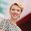 Scarlett Johansson au Hollywood Walk of Fame le 2 mai 2012.