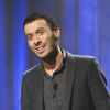 Mustapha El Atrassi sur scène pour la 100e de son spectacle au Théâtre du Splendid à Paris, le 21 octobre 2013.