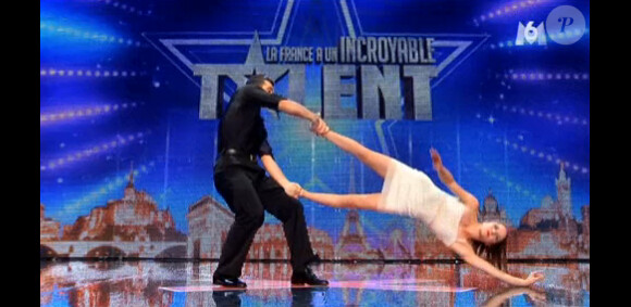 Le duo Laos dans Incroyable Talent sur M6, le mardi 30 décembre 2014.