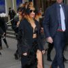 La chanteuse Lady Gaga fait un arrêt à la boutique Cartier prendant ses courses de noël à New York, le 2 décembre 2014. 
