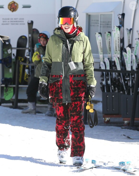 Gwen Stefani fait du ski en famille avec son mari Gavin Rossdale et leurs enfants Zuma, Kingston et Apollo dans la station de ski de Mammoth Mountain en Californie, le 2 janvier 2015