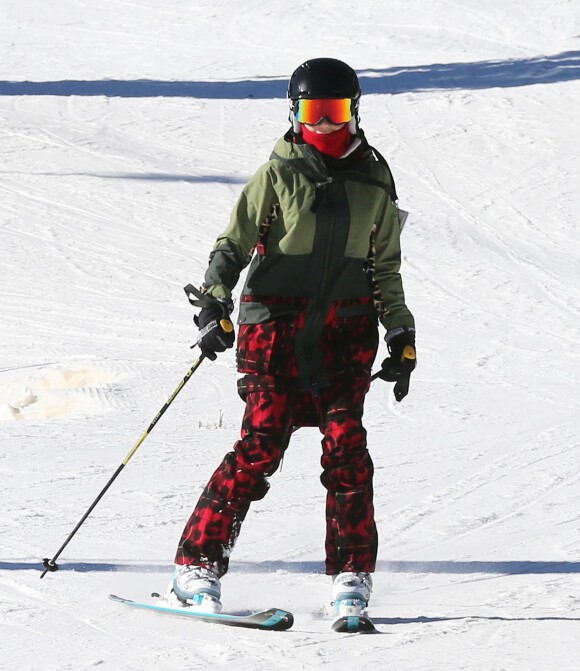 Gwen Stefani fait du ski en famille avec son mari Gavin Rossdale et leurs enfants Zuma, Kingston et Apollo dans la station de ski de Mammoth Mountain en Californie, le 2 janvier 2015