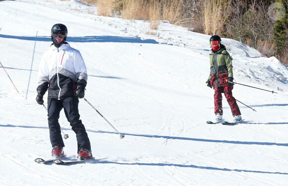 Gwen Stefani fait du ski en famille avec son mari Gavin Rossdale et leurs enfants Zuma, Kingston et Apollo dans la station de ski de Mammoth Mountain en Californie, le 2 janvier 2015