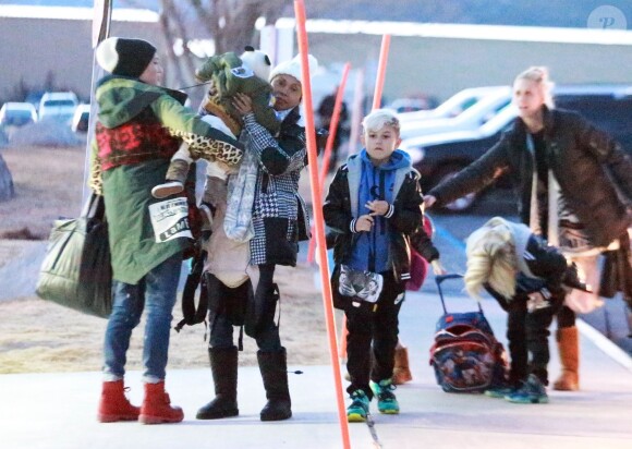 Semi-Exclusif - Gwen Stefani passe des vacances en famille avec son mari Gavin Rossdale et leurs enfants Zuma, Kingston et Apollo dans la station de ski de Mammoth Mountain en Californie, le 2 janvier 2015
