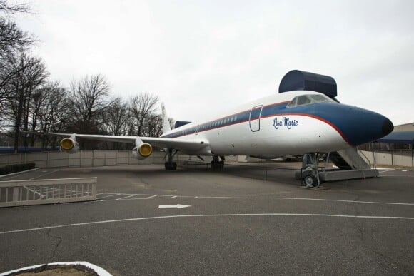 Le jet "Lisa Marie" ayant appartenu à Elvis Presley à Graceland à Memphis, le 2 janvier 2015.
