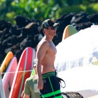 Rob Lowe sauve quatre personnes de la noyade pendant ses vacances à Hawaï !
