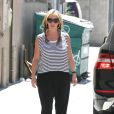  Jennifer Love Hewitt fait du shopping dans les rues de Santa Monica. L'actrice semble avoir &eacute;norm&eacute;ment grossi suite &agrave; sa derni&egrave;re grossesse, le 15 mai 2014  