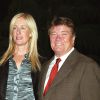 Steve Kroft et sa femme Jenny au Clearview Chelsea West Theater le 29 octobre 2003