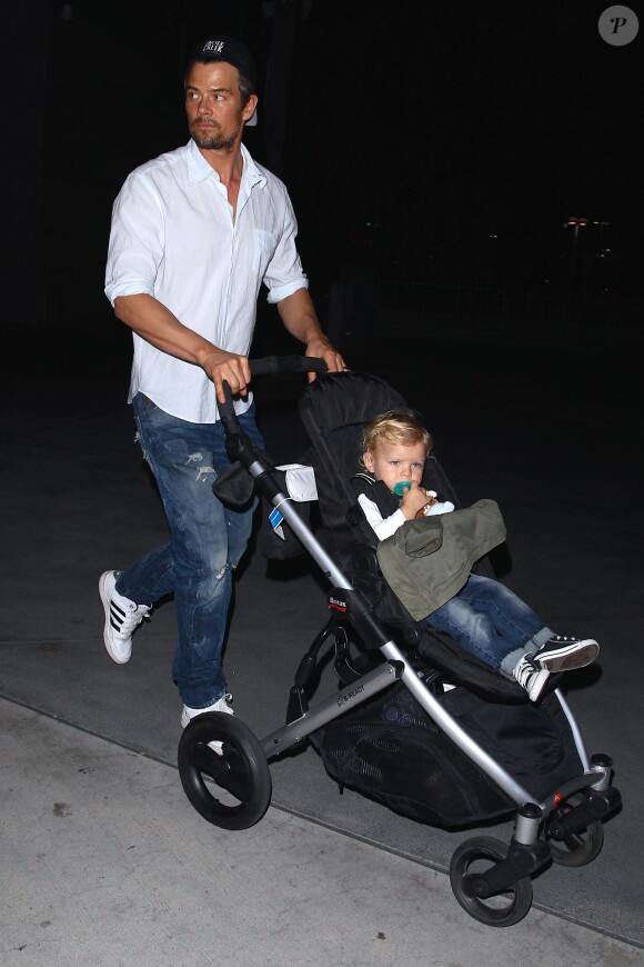 Exclusive - Le mari de Josh Duhamel se rend au Staples Centers pour le match des Lakers contre les Clippers le 7 janvier 2015