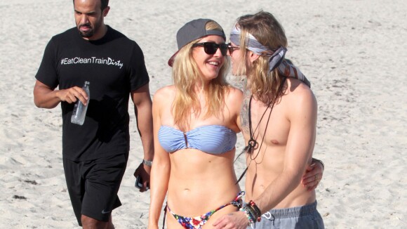 Ellie Goulding : En vacances à Miami, elle fête ses 28 ans avec son amoureux