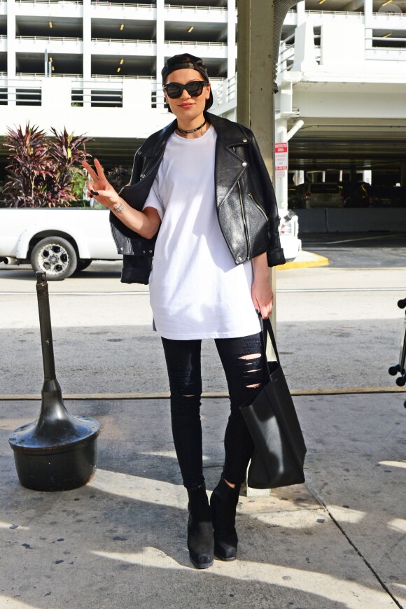 Jessie J arrive à l'aéroport de Miami, le 2 décembre 2014 