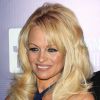 Pamela Anderson lors de la soirée Sean Penn & Friends Help Haiti Home Gala au Beverly Hills Hotel à Los Angeles, le 10 janvier 2015.