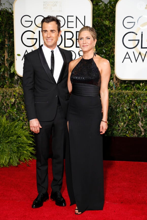 Jennifer Aniston et son fiancé Justin Theroux lors de La 72ème cérémonie annuelle des Golden Globe Awards à Beverly Hills, le 11 janvier 2015 