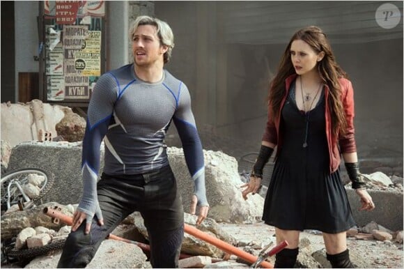 Aaron Taylor-Johnson et Elizabeth Olsen dans Avengers : L'ère d'Ultron.