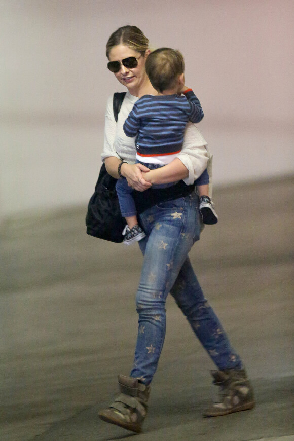 L'actrice Sarah Michelle Gellar et son fils Rocky à Brentwood, Los Angeles, le 14 janvier 2015