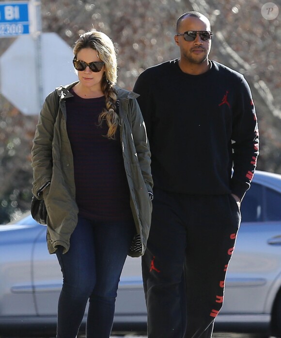 Donald Faison et sa femme Cacee Cobb enceinte vont déjeuner au restaurant à Studio City, le 14 janvier 2015.  
