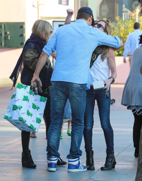Fergie et son compagnon Josh Duhamel vont déjeuner avec des amis à Santa Monica, le 17 janvier 2015.