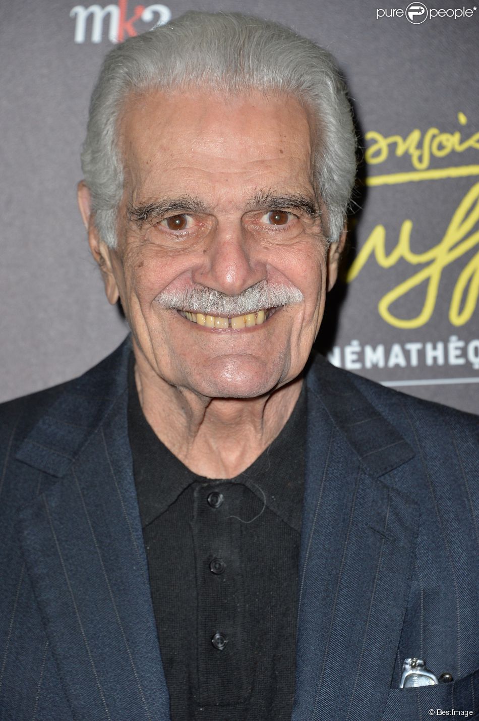  Omar Sharif - Visite priv&amp;eacute;e de l&#039;exposition Fran&amp;ccedil;ois Truffaut &amp;agrave; la cin&amp;eacute;math&amp;egrave;que de Paris, le 6 octobre 2014.  