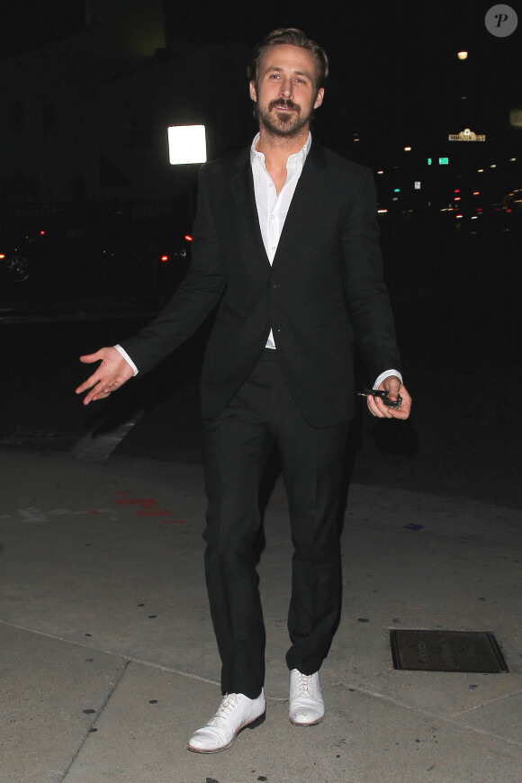 Ryan Gosling est allé avec Eva Mendes au théâtre voir Don Rickers à Beverly Hills le 17 janvier 2015
