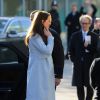 Kate Middleton, enceinte, rencontrait le 19 janvier 2015 des membres de l'association Family Friends avant d'inaugurer la Kensington Aldridge Academy, une nouvelle école dans le quartier de North Kensington.