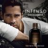 Colin Farrell, photographiée par Mark Seliger pour le parfum Intenso de Dolce & Gabbana.
