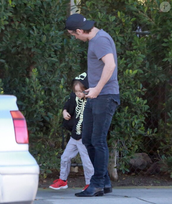 Exclusif - Colin Farrell et son fils Henry se rendent chez des amis à Studio City, Los Angeles, le 16 janvier 2015.
