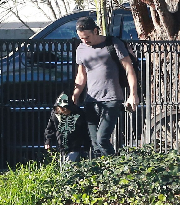 Exclusif - Colin Farrell et son fils Henry se rendent chez des amis à Studio City, Los Angeles, le 16 janvier 2015.