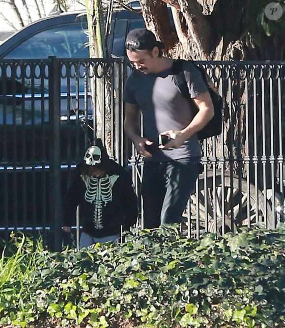 Exclusif - Colin Farrell et son fils Henry se rendent chez des amis à Studio City, Los Angeles, le 16 janvier 2015.