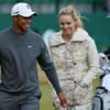 Tiger Woods et sa compagne Lindsey Vonn lors d'un entraînement précédant l'Open Championship au Muirfield Golf Club d'East Lothian, le 15 juillet 2013