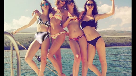 Taylor Swift, en bikini, exhibe la partie de son corps qu'elle déteste montrer